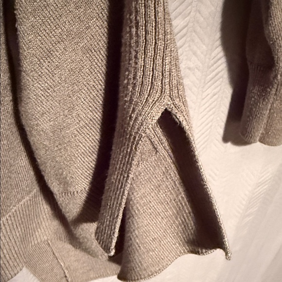 Matty M Cardigan - Picture 4 of 4